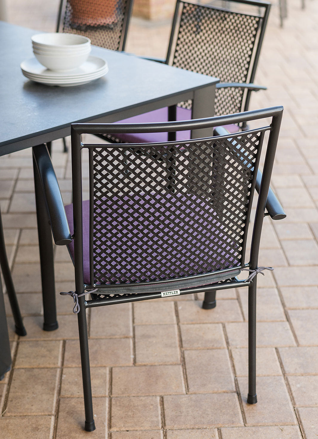 Reno 7-Piece Dining Set - Arm Chairs &amp; Table w/ Umbrella Hole