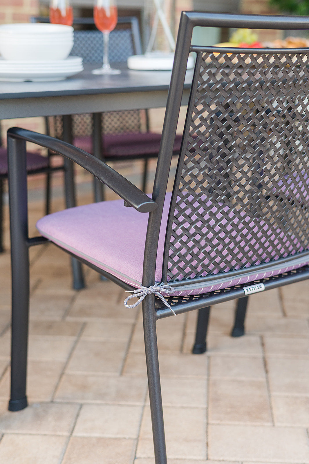 Reno 7-Piece Dining Set - Arm Chairs &amp; Table w/ Umbrella Hole
